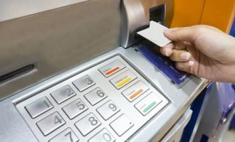 马来西亚ATM机可以转账吗？多久到账及需要注意哪些问题？